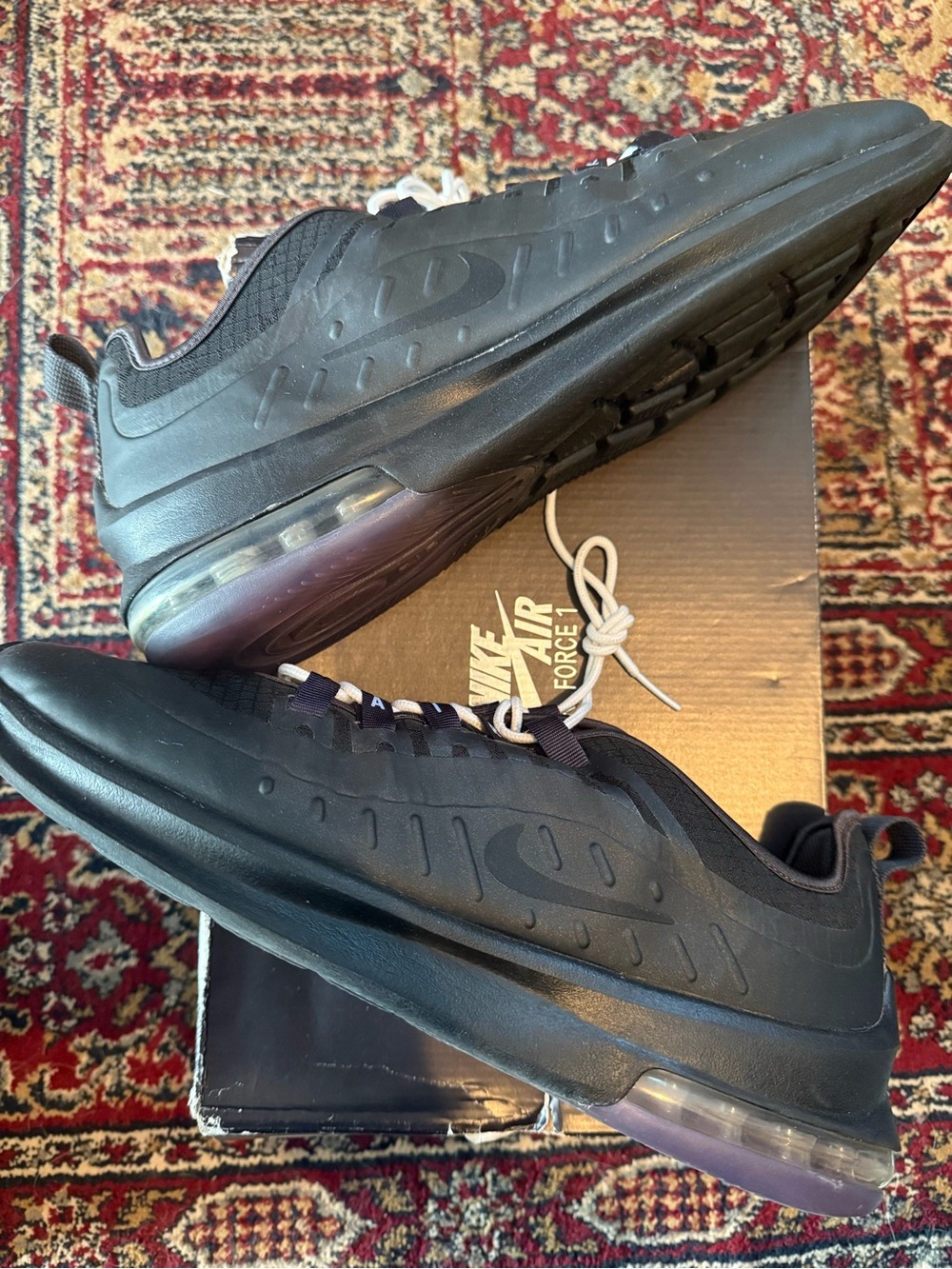 Nike Air Max Axis - Men’s Black Low-Top Air Max Sneakers